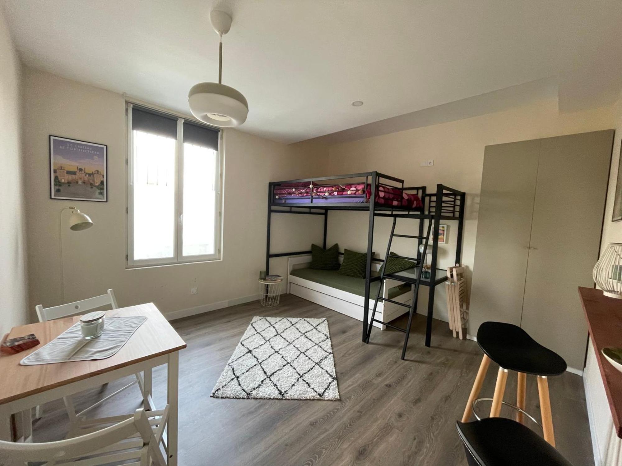 Studio 4 Emplacement Ideal Entre Chateau Et Centre Fontainebleau Exterior photo